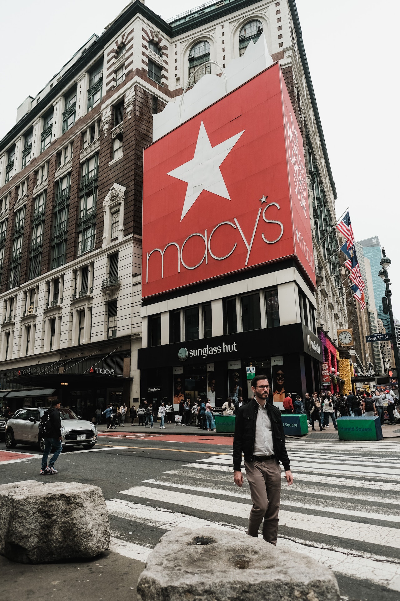 Macy's to Add 30 SmallFormat Stores by 2025