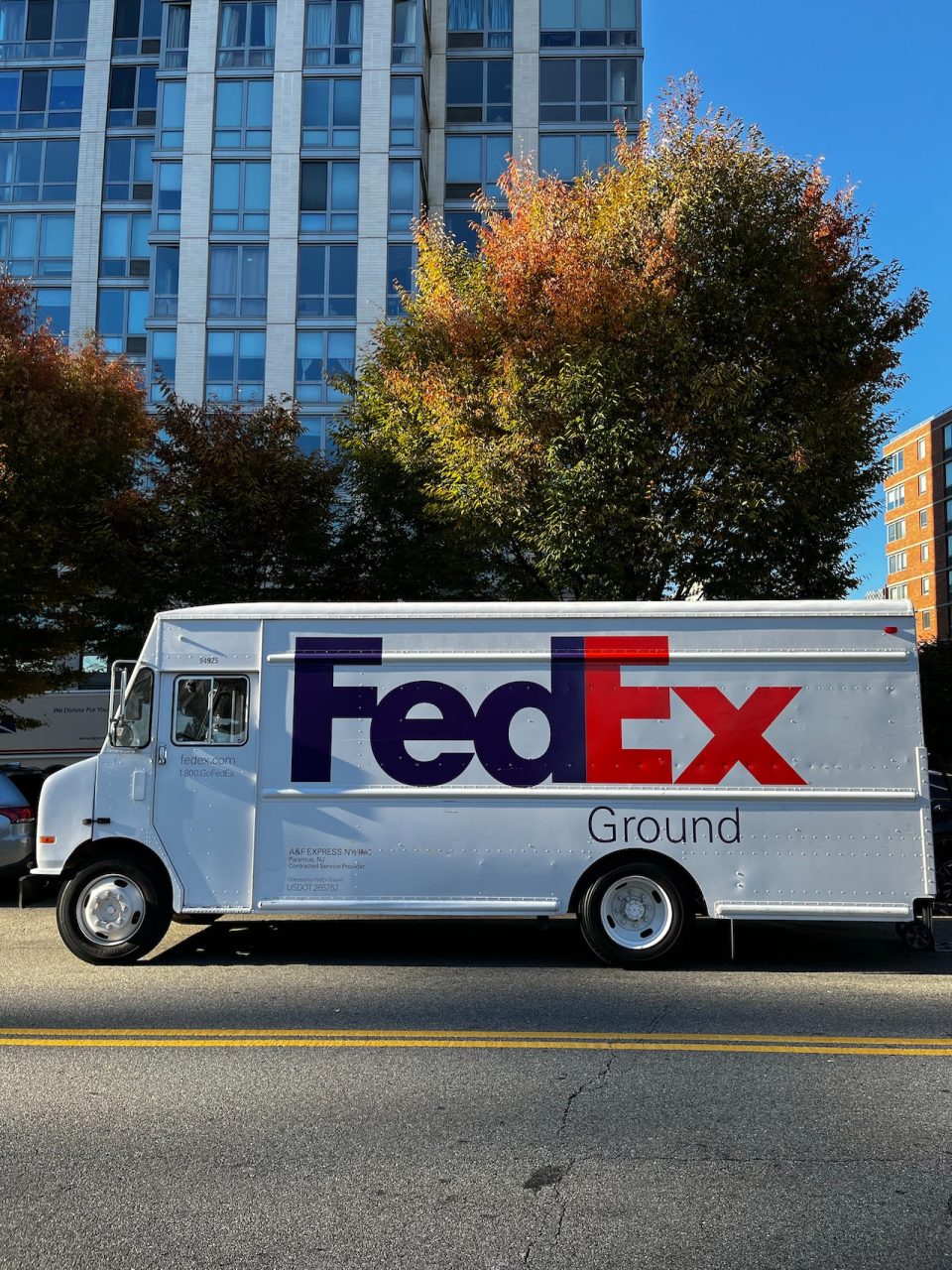 FedEx holiday shipping deadlines