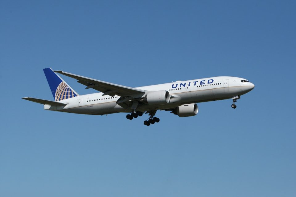 United Airlines Airbus Boeing